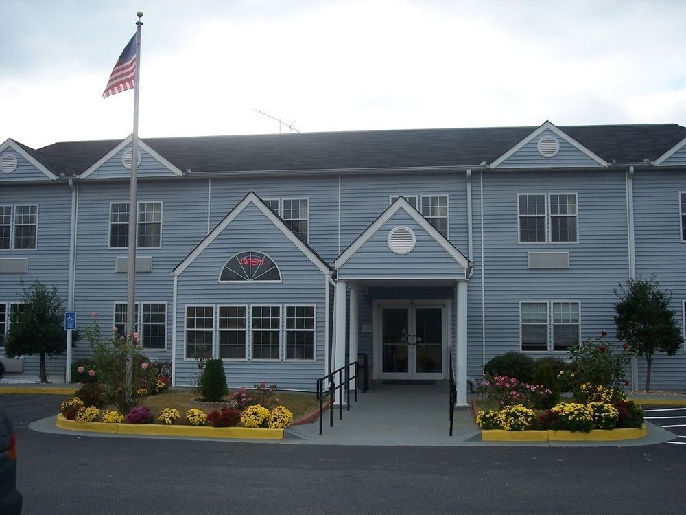 Holiday Lodge - Greensboro/Lake Oconee Екстериор снимка